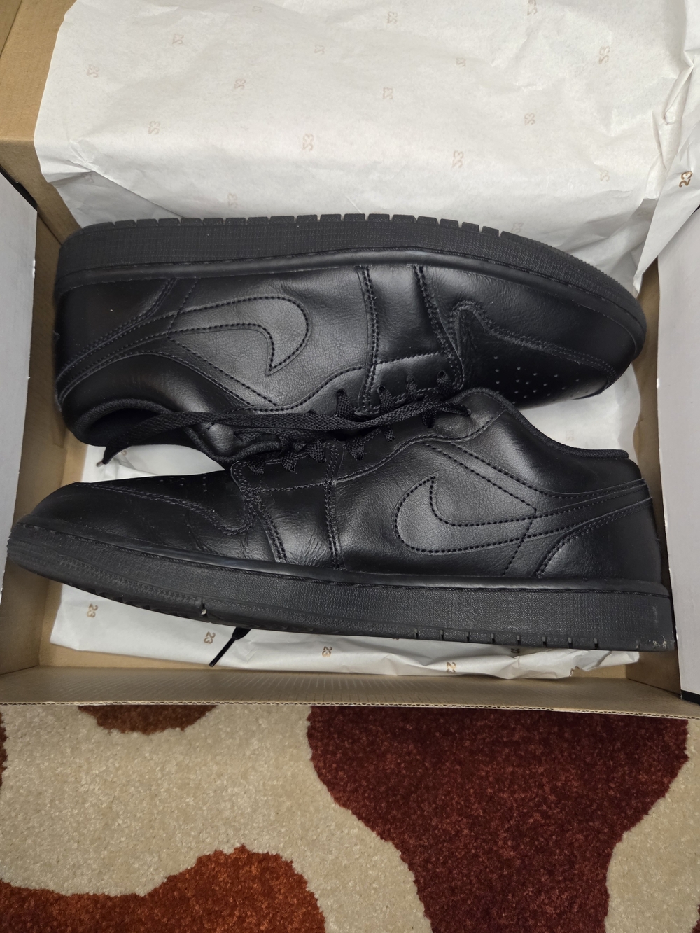Nike Black Low-Top Leather Sneakers